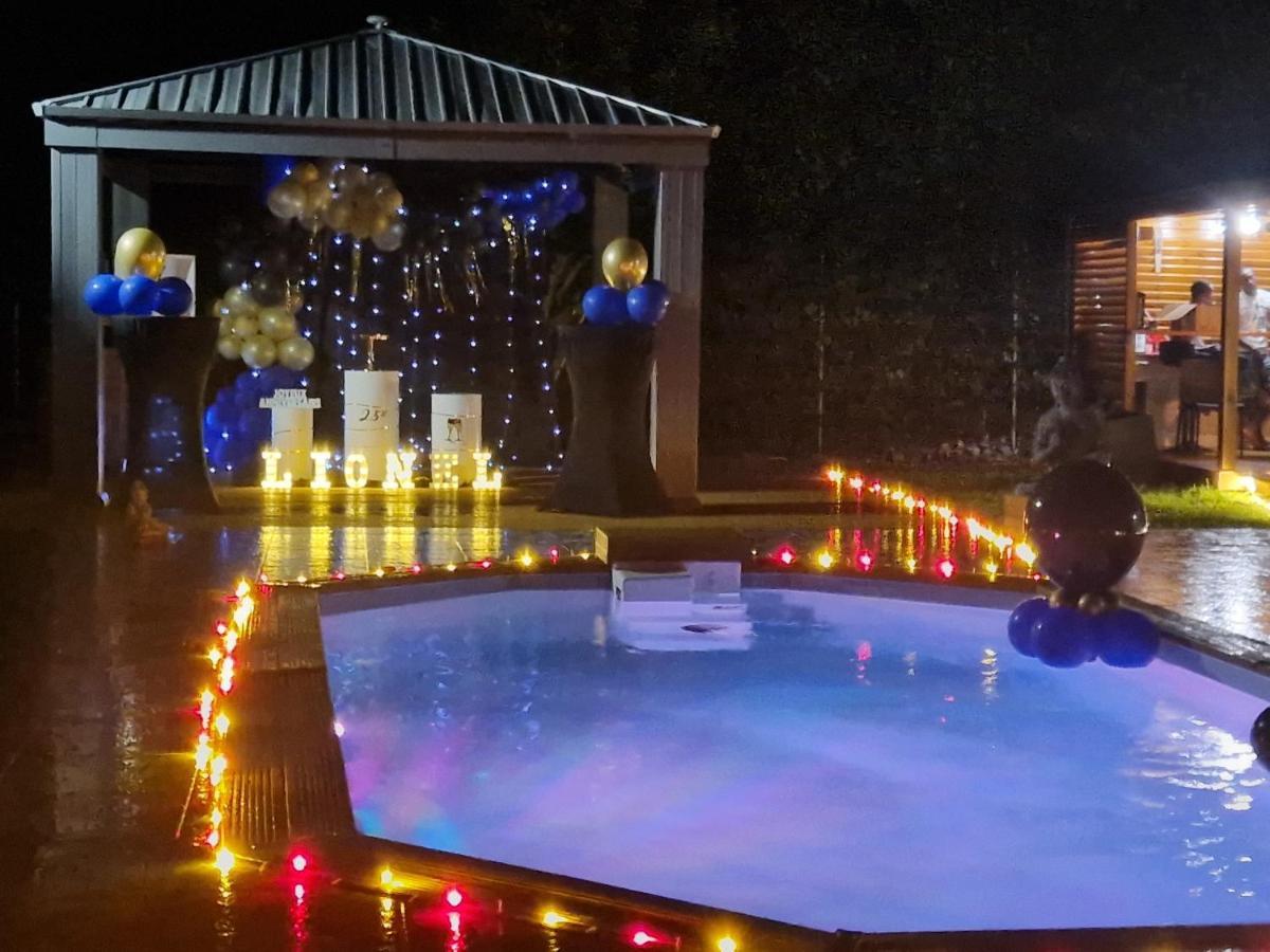 Major Holidays Garnier Exterior foto